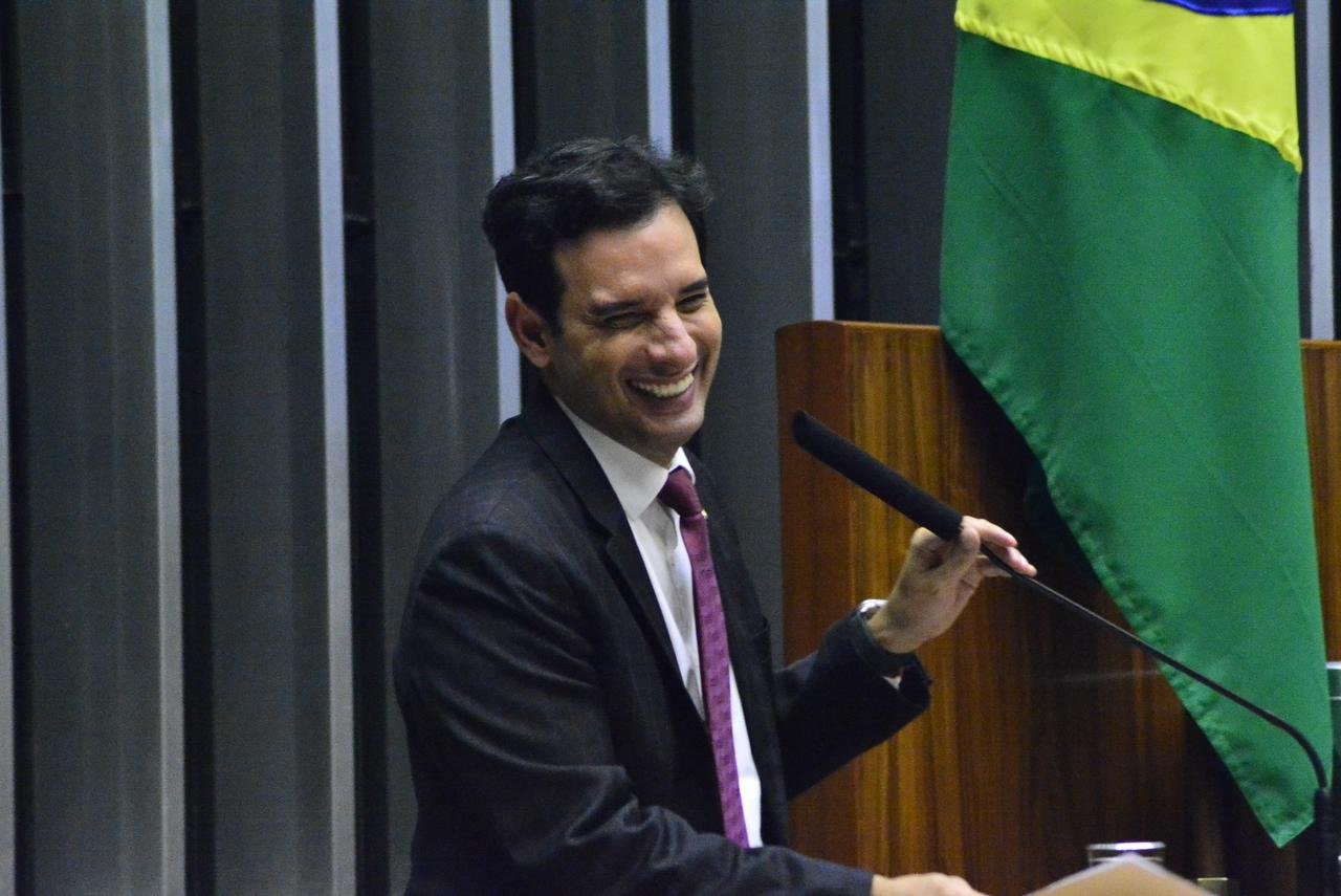 Imagem de Deputados federais vão ao RS para tratar de ações de reconstrução do estado