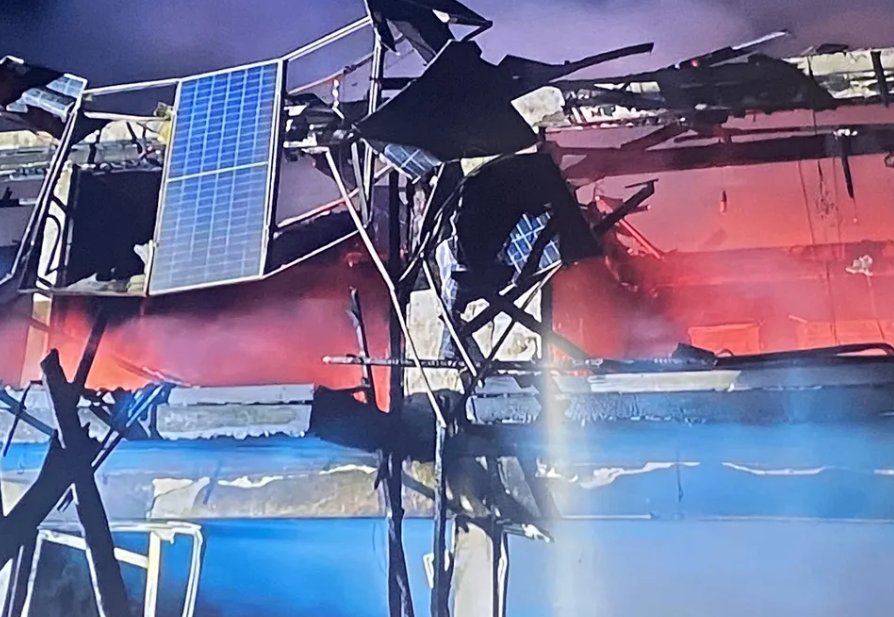 Imagem de Duas pessoas morrem em incêndio em condomínio de luxo de Guarajuba