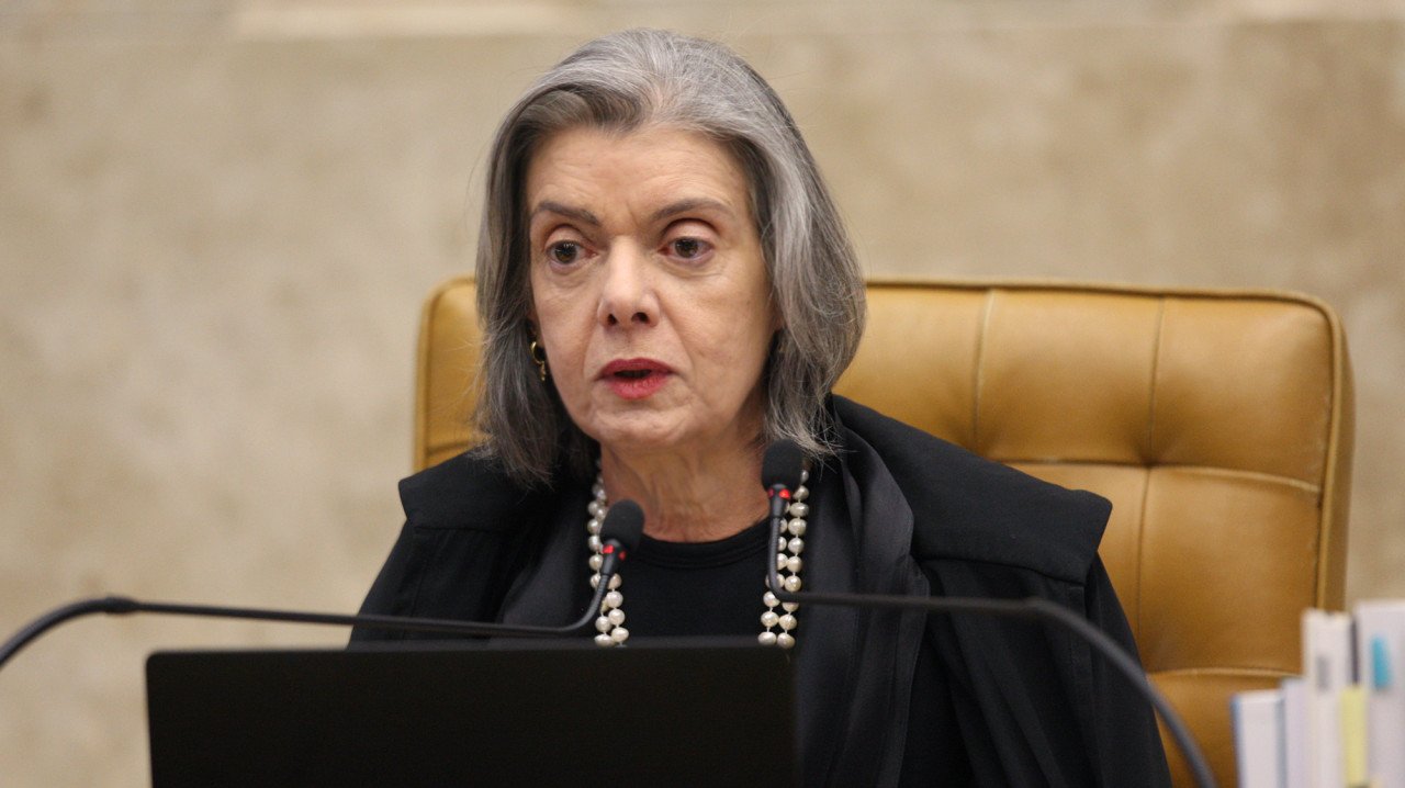 Imagem de Cármen Lúcia se declara suspeita para julgar soltura de Roberto Jefferson no STF