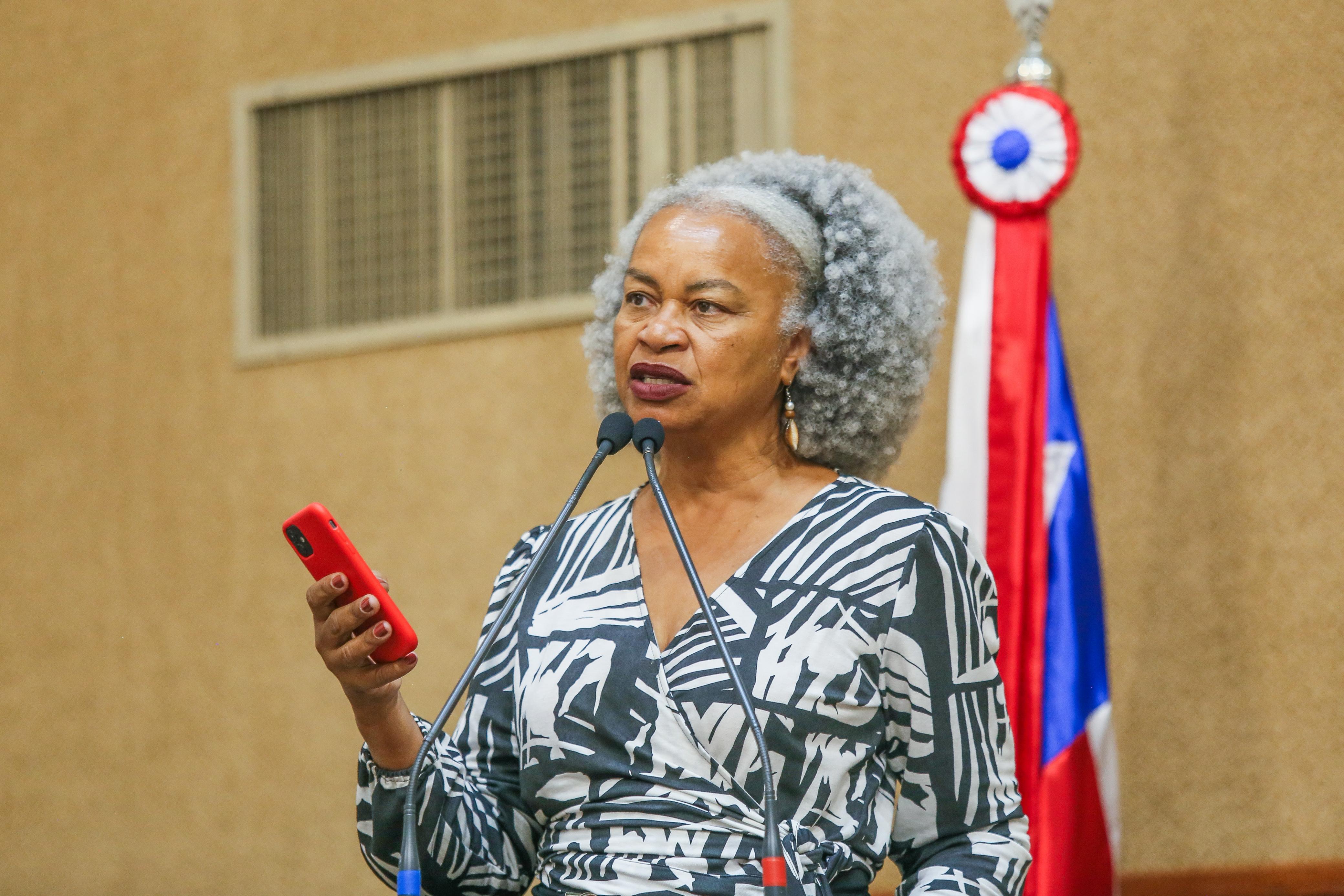 Imagem de Olívia denuncia Prefeitura de Feira de Santana ao MP por exposição de dados sigilosos