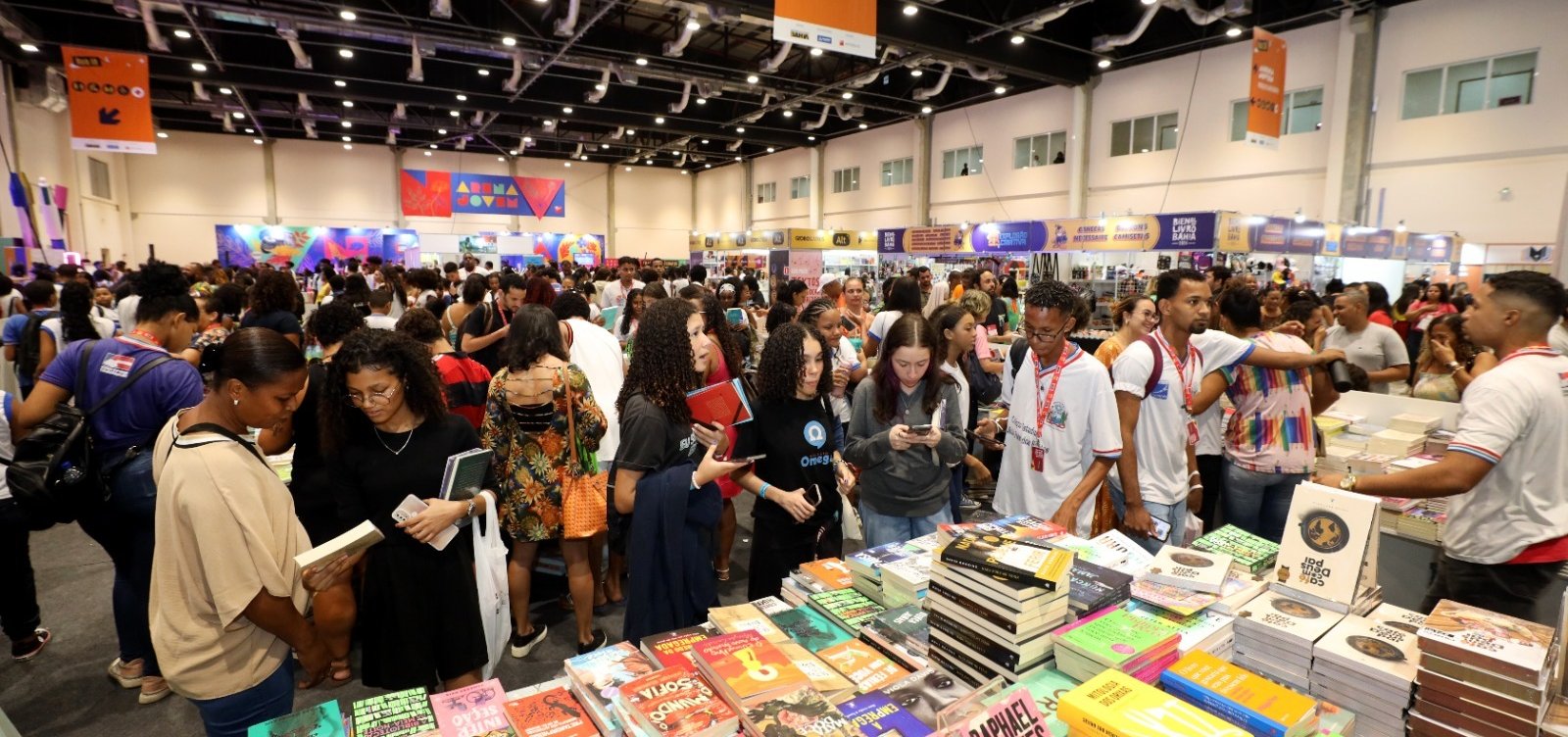 Imagem de Bienal do Livro da Bahia chega ao último dia em Salvador; confira a programação