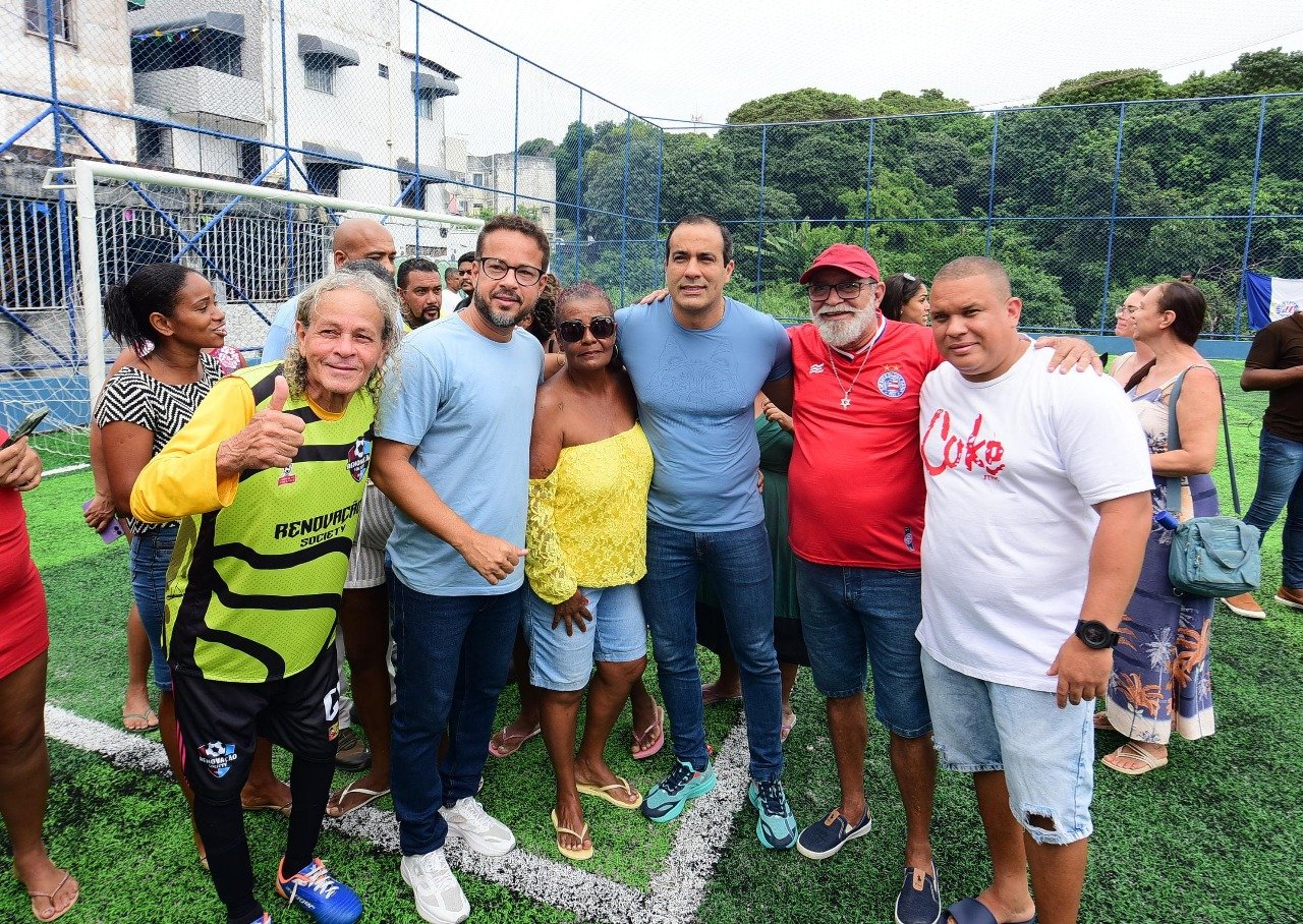 Imagem de Prefeitura inaugura 77º campo de grama sintética em Salvador, desta vez na Estrada das Barreiras