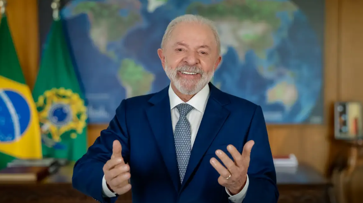 Imagem de Isenção do IR injeta R$ 28 bilhões na economia, diz Lula