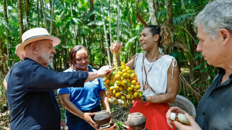 Imagem de Lula se hospeda em barco tipo hotel depois de dizer que não queria luxo