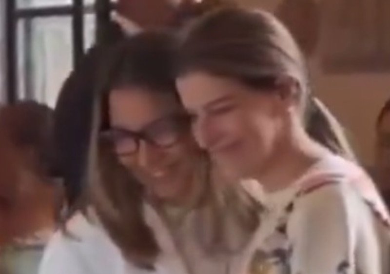 Imagem de Janja sorri durante velório da cantora Preta Gil, no Rio