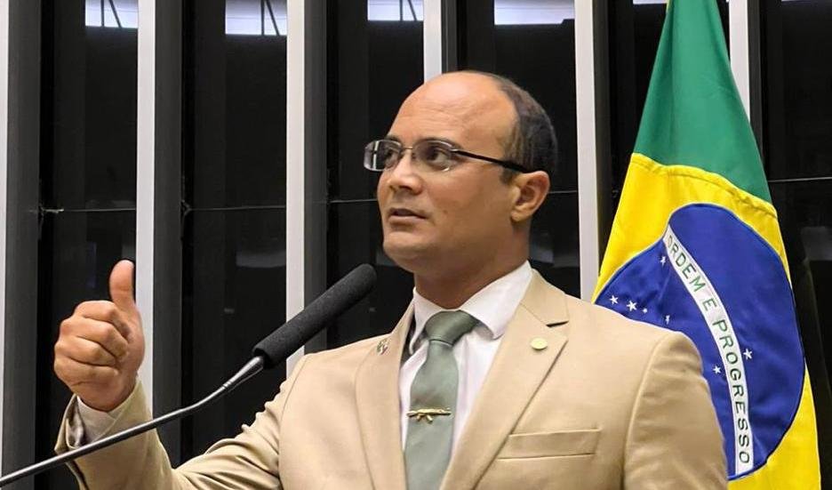 Imagem de Bolsonarista Capitão Alden foi o único deputado federal da Bahia a visitar presos em Brasília