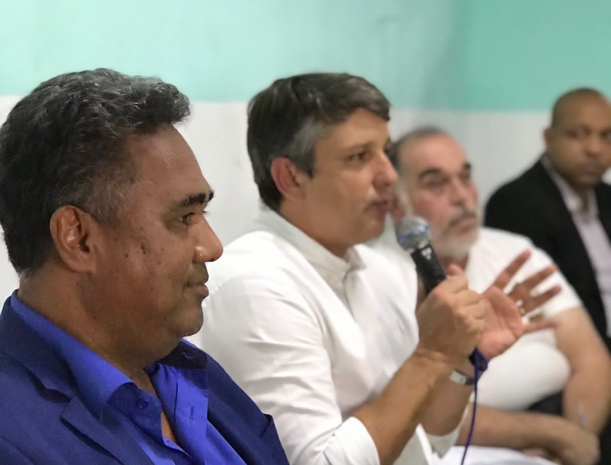 Imagem de Leandro Guerrilha participa de audiência pública sobre transporte no Cabula 