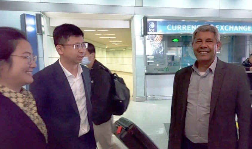 Imagem de Jerônimo desembarca na China e inicia agendas da comitiva baiana neste sábado (1º)