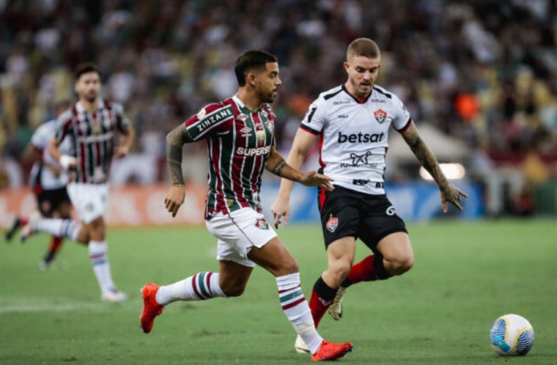Imagem de No Maracanã, Vitória vence confronto direto contra o Fluminense e sai do Z-4