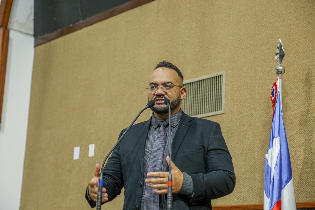 Imagem de Deputado Leandro de Jesus quer o retorno ao trabalho de servidores públicos afastados por não vacinação