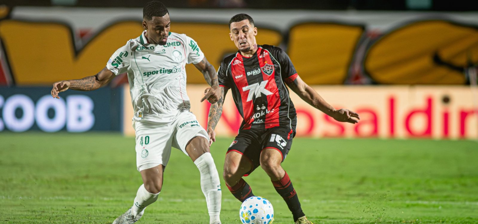 Imagem de Vitória sofre com duas expulsões e é goleado pelo Palmeiras no Barradão