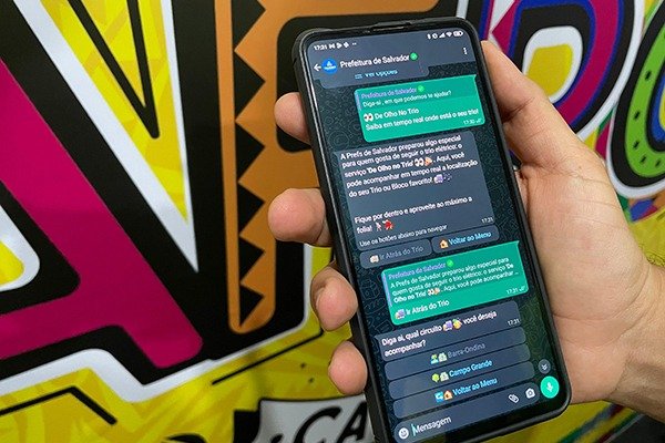 Imagem de De Olho No Trio: Foliões podem acompanhar localização dos trios elétricos através do WhatsApp