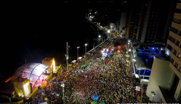 Imagem de Estudantes de classe média alta são investigados por aplicar golpes na compra de abadás para o carnaval de Salvador