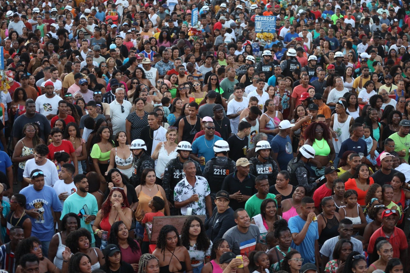 Imagem de Muita música e reforço no policiamento marcaram a primeira pré-micareta de Feira de Santana 