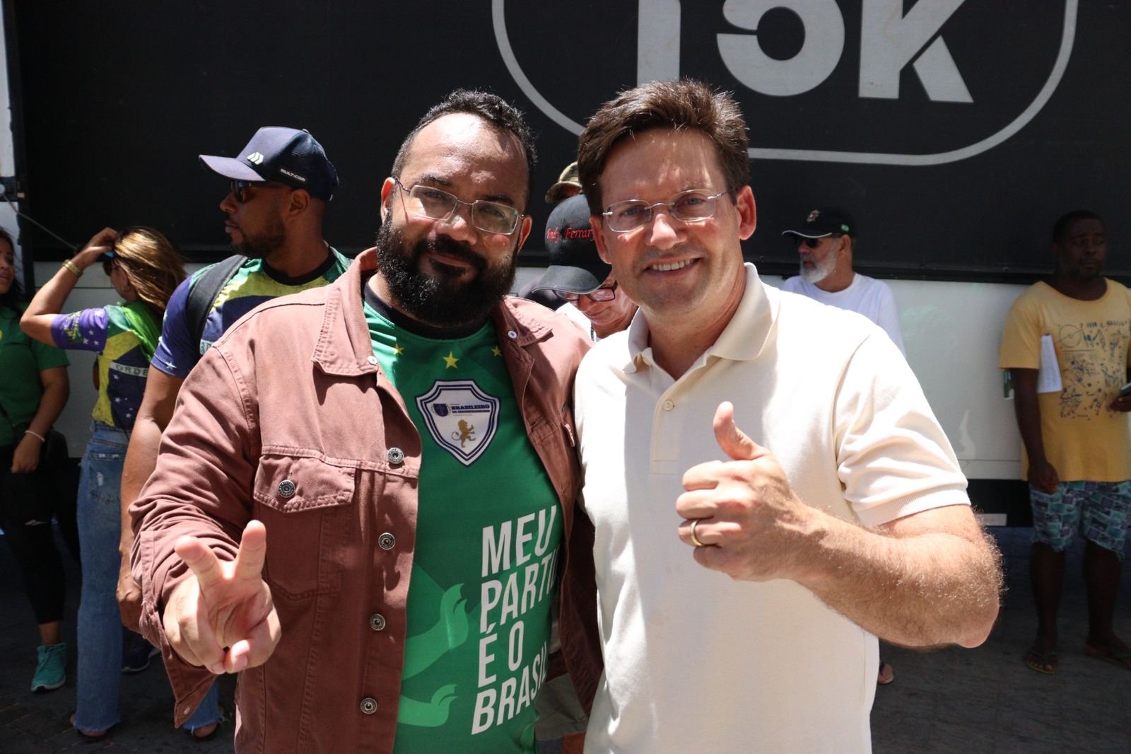 Imagem de Leandro de Jesus e João Roma lideraram manifestação em Salvador que repudiava indicação de Flávio Dino ao STF