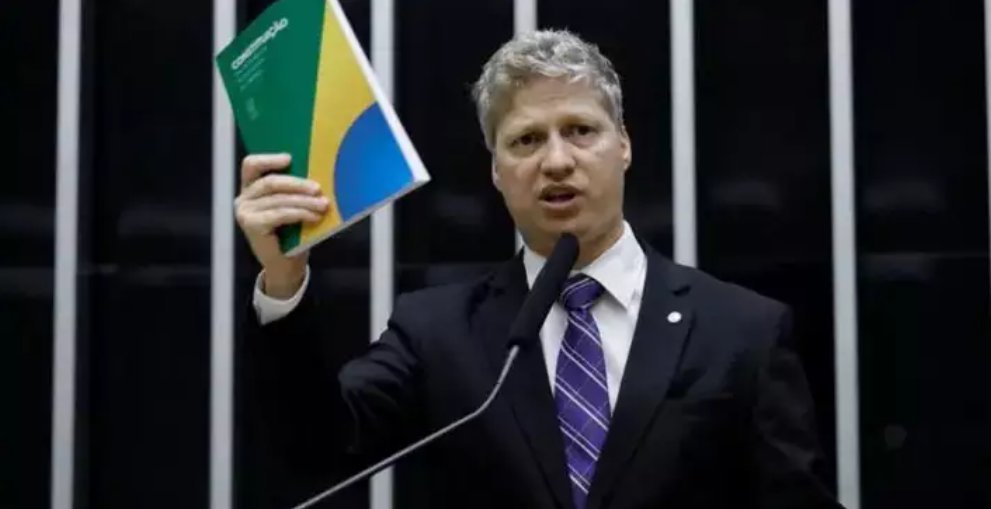 Imagem de Novo acusa Moraes de ditar política externa: ‘Quer se meter em tudo’