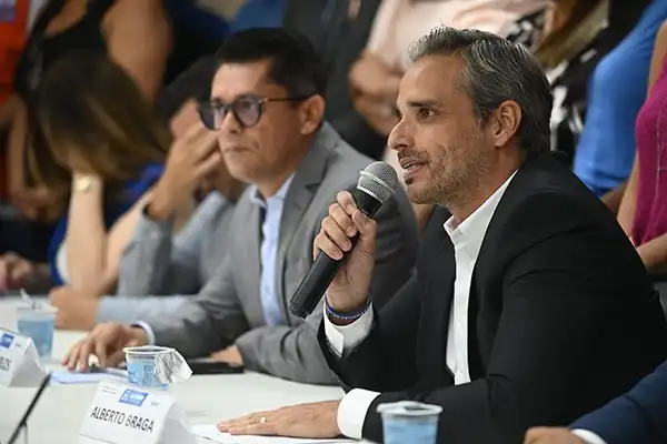 Imagem de Alberto Braga lamenta execução de trabalhadores no Alto do Cabrito e critica "falência" da segurança pública na Bahia