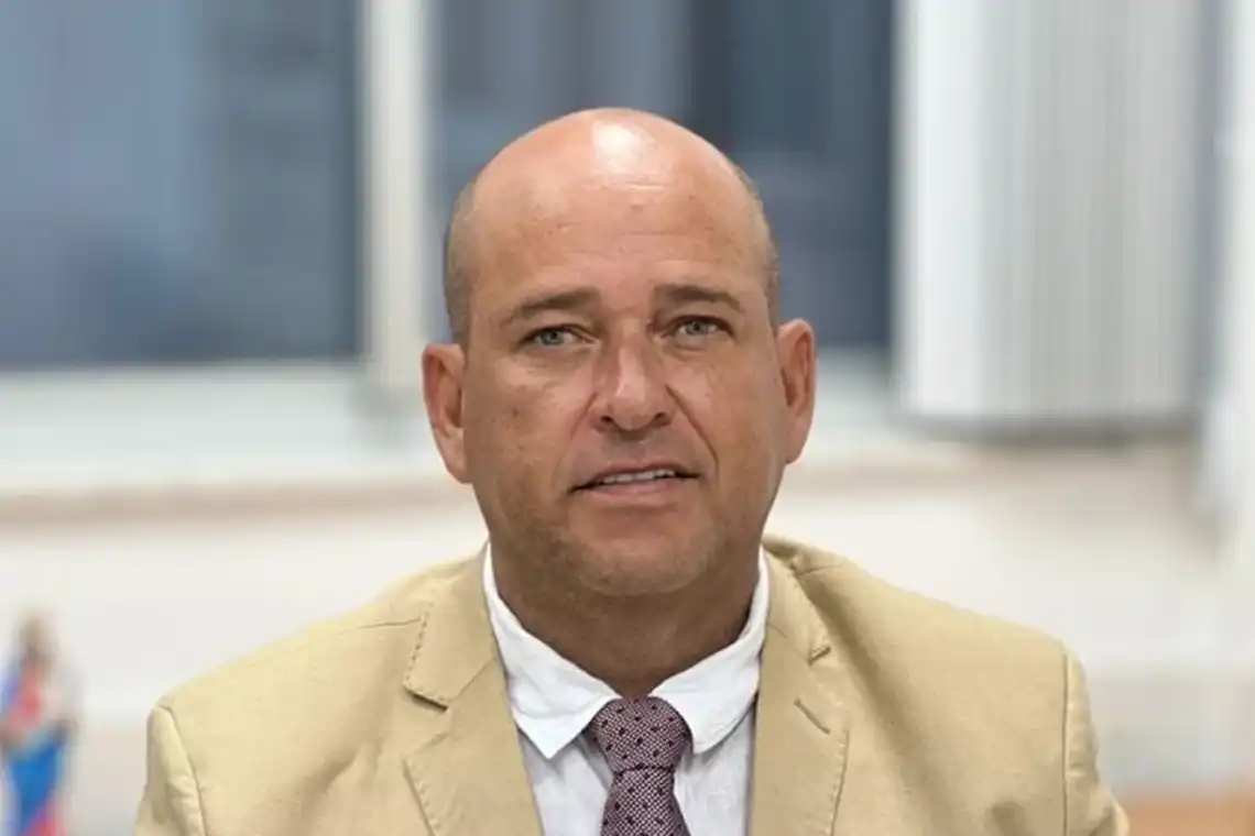 Imagem de Deputado preso por suspeita de liderar milícia troca PRD pelo Avante e tentará reeleição na Alba