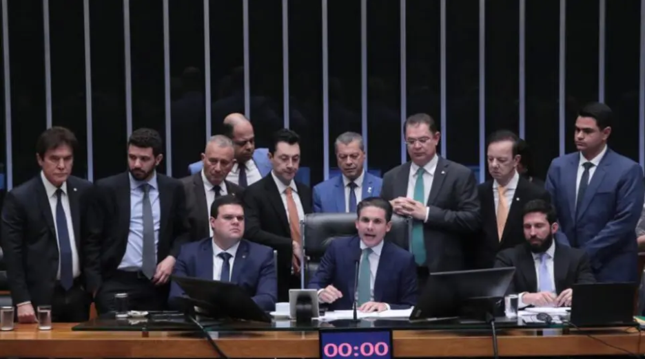 Imagem de Câmara aprova PL da dosimetria, que reduz pena de Bolsonaro