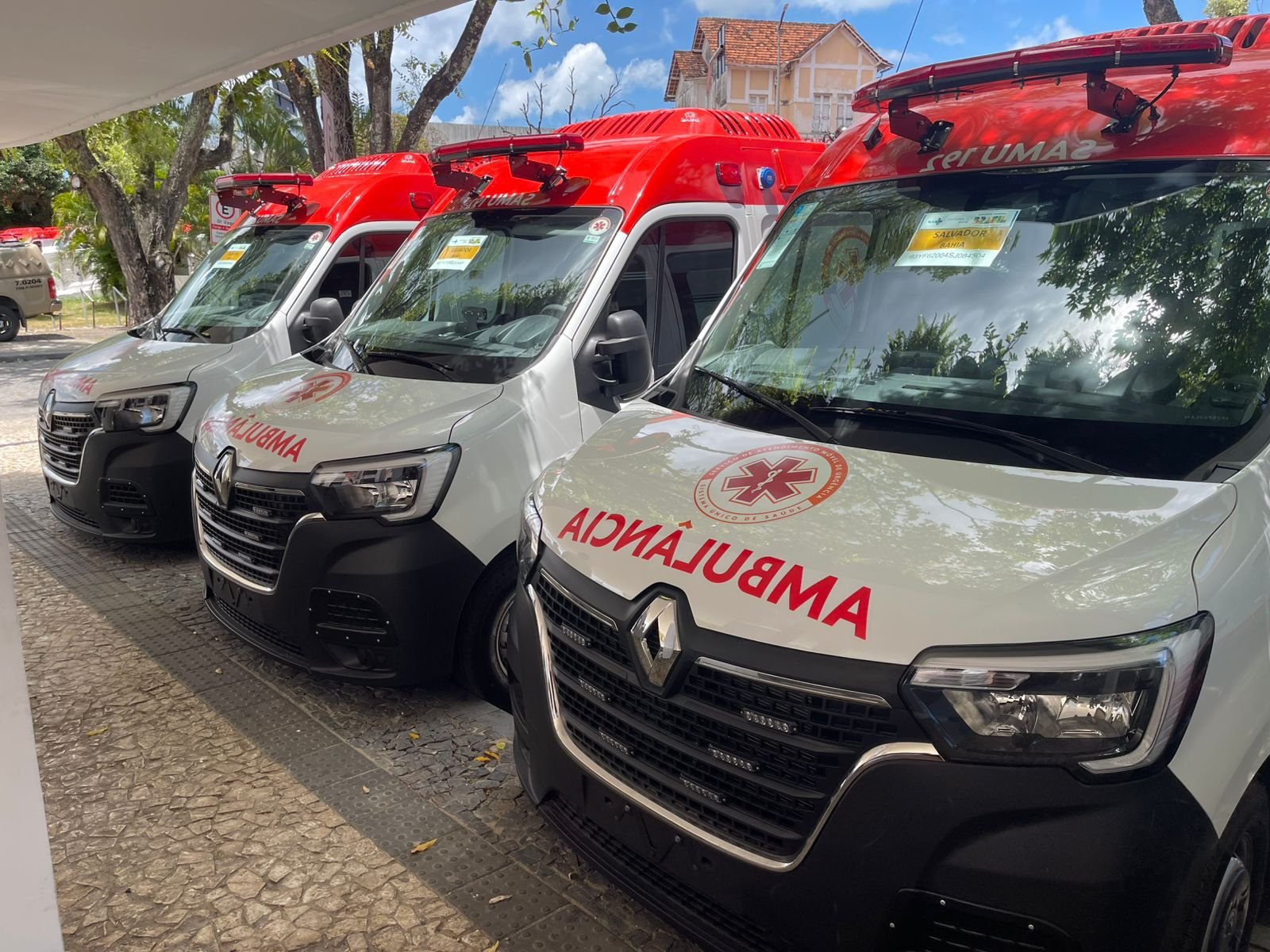 Imagem de Samu Salvador recebe novos veículos para renovação da frota