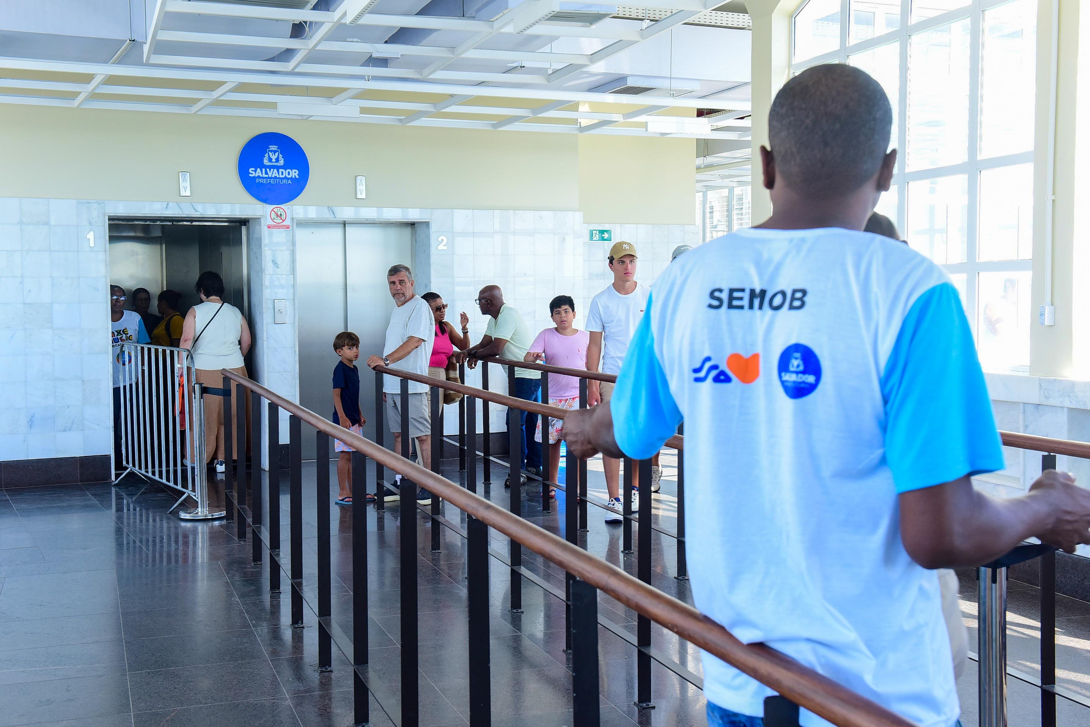 Imagem de Operação de transporte é ampliada para atender público dos festejos no Pelourinho