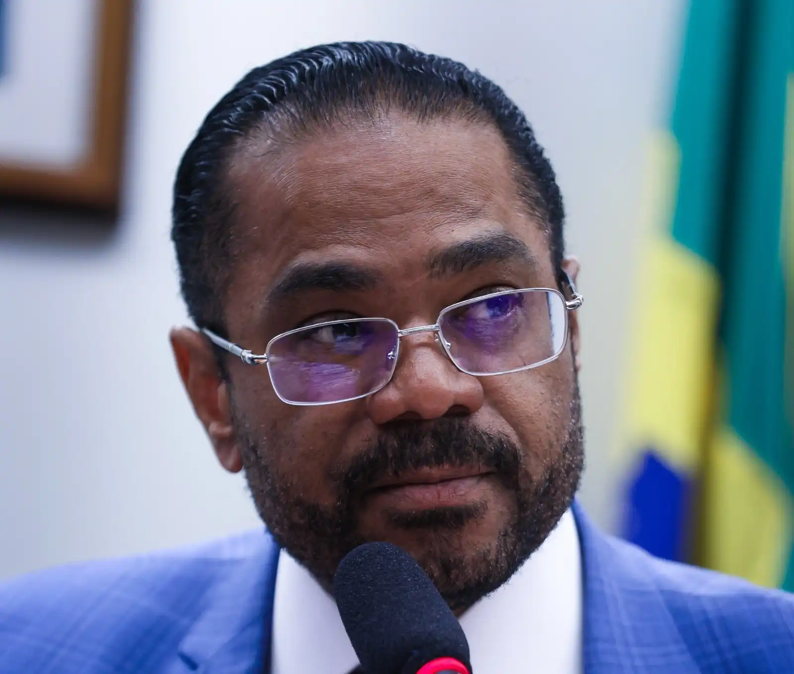 Imagem de Humanizar os SACs: Marinho propõe lei para garantir atendimento digno principalmente a idosos e pessoas com deficiência