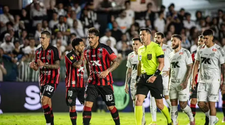 Imagem de Vitória bate o Santos na Vila e embola briga contra o rebaixamento