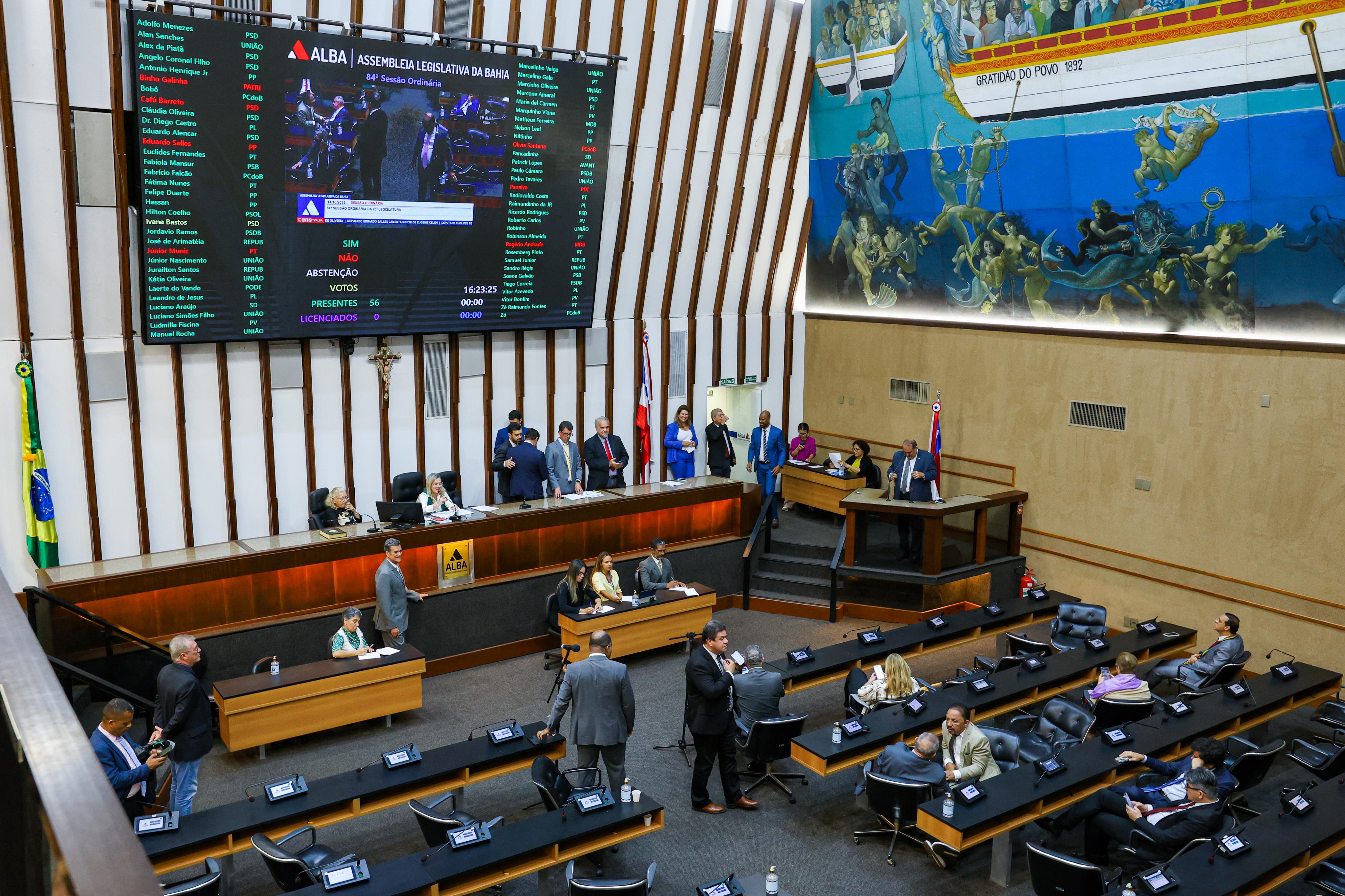 Imagem de Assembleia Legislativa aprova criação da Secretaria da Ponte Salvador-Itaparica e mais 14 proposições