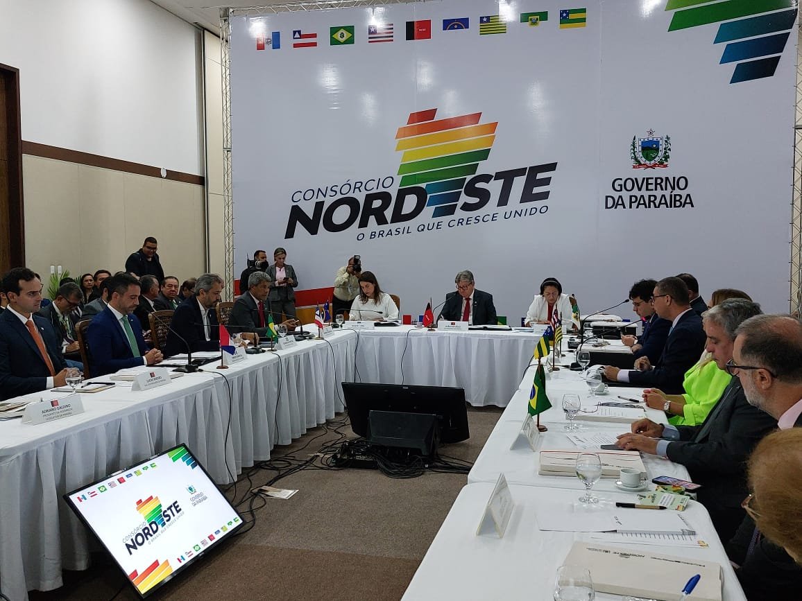 Imagem de Na Paraíba, Jerônimo Rodrigues participa de reunião do Consórcio Nordeste e aponta prioridades para investimentos federais na região