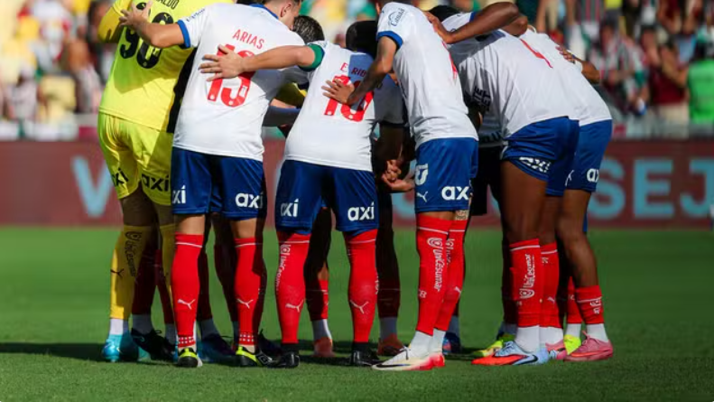 Imagem de Fluminense vence o Bahia com gols de Ganso e Thiago Silva e vai à fase de grupos da Libertadores