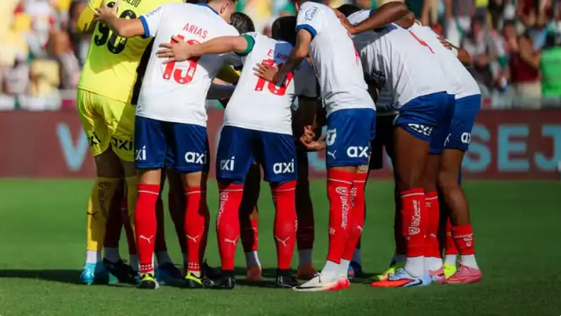 Imagem de Fluminense vence o Bahia com gols de Ganso e Thiago Silva e vai à fase de grupos da Libertadores