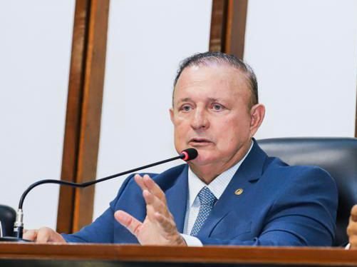 Imagem de Presidente da ALBA arquiva CPI dos Sem-Terra