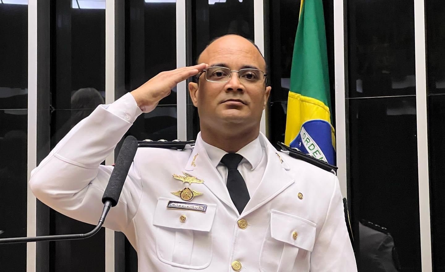Imagem de Deputado quer que invasor de terra privada seja tratado como terrorista