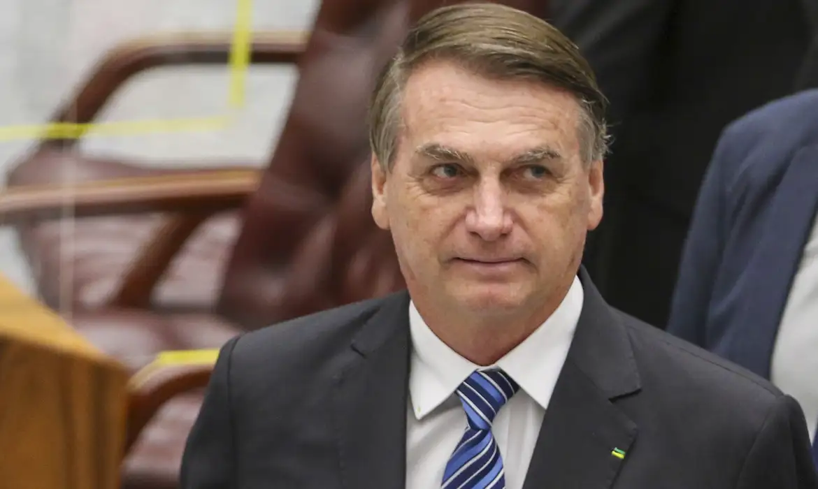 Imagem de Exército entrega seis armas de Bolsonaro à PF e informa que duas não estavam sob sua guarda