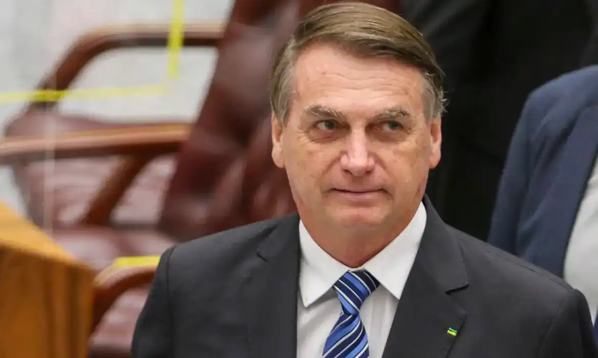 Imagem de Exército entrega seis armas de Bolsonaro à PF e informa que duas não estavam sob sua guarda