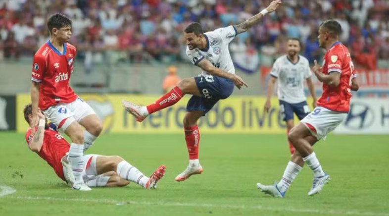 Imagem de Bahia sofre virada do Nacional e perde a primeira na Libertadores em 2025