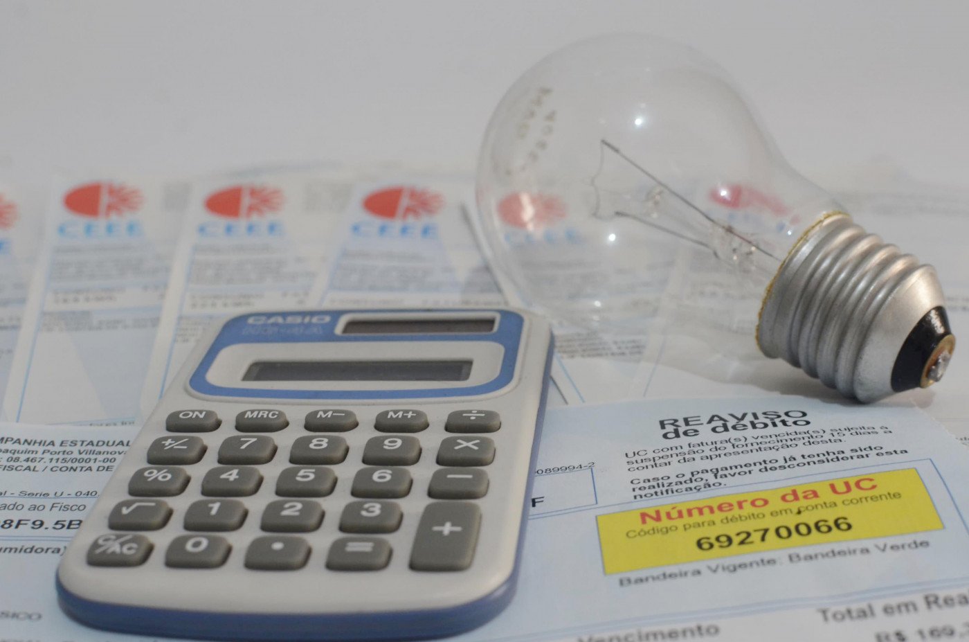 Imagem de Contas de luz não terão cobrança extra em abril, afirma Aneel