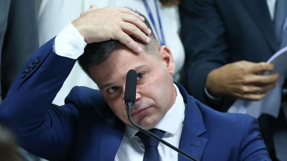 Imagem de Moraes prendeu Silvinei Vasques para evitar que ex-colegas combinassem versões; PGR foi contra