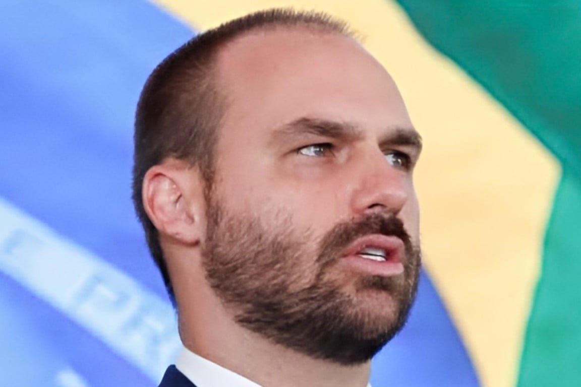 Imagem de Centrão vê Eduardo como sucessor natural de Bolsonaro e liga sinal de alerta nos bastidores