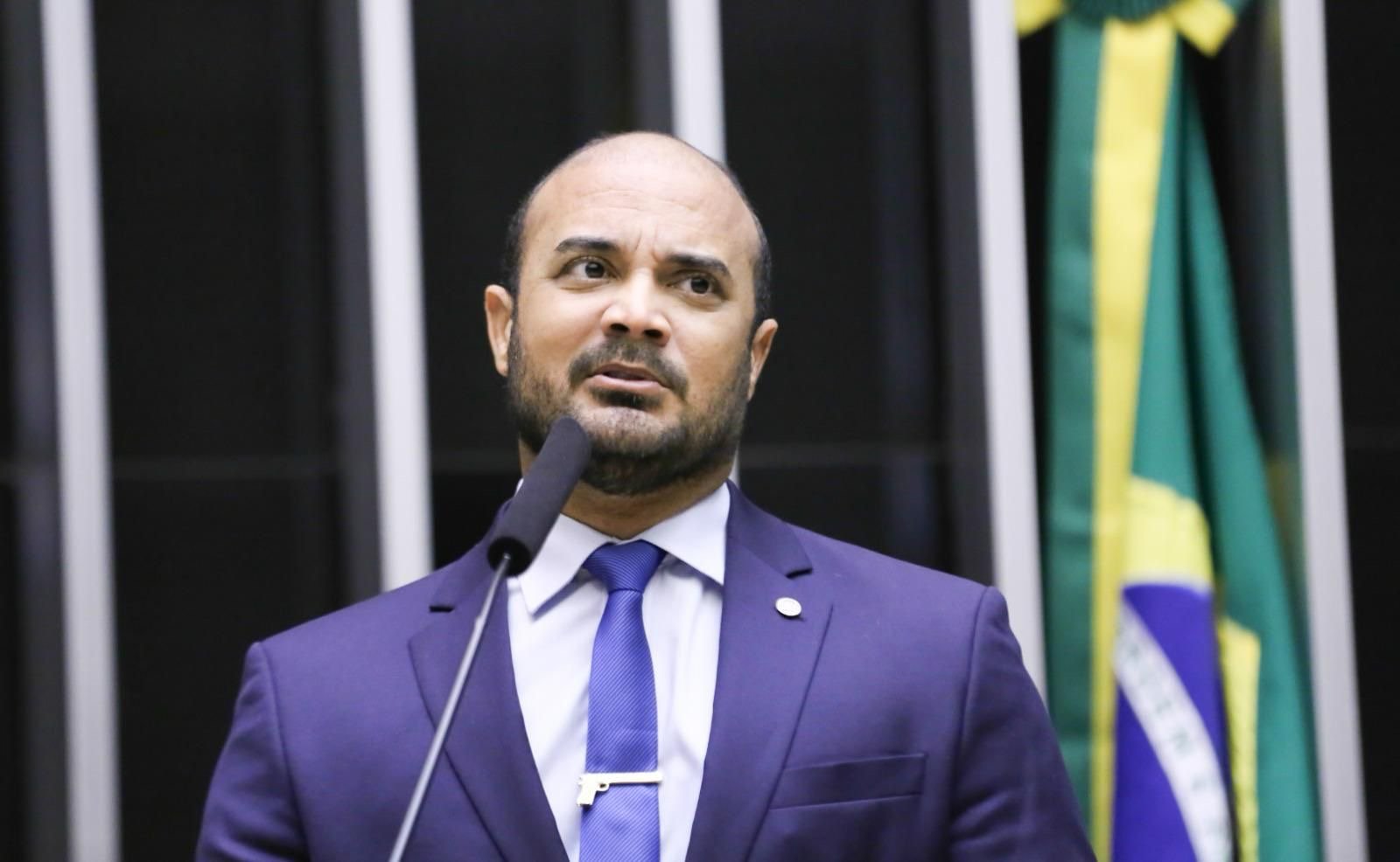 Imagem de Capitão Alden apresenta projeto para suspender decreto de Lula sobre primeira infância