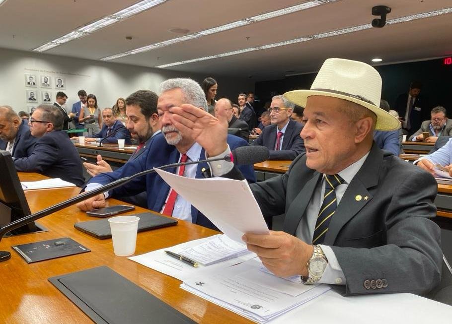 Imagem de Joseildo Ramos trabalha pela aprovação de projeto de lei que atende demanda do Sindicato dos Ferroviários da Bahia e Sergipe  