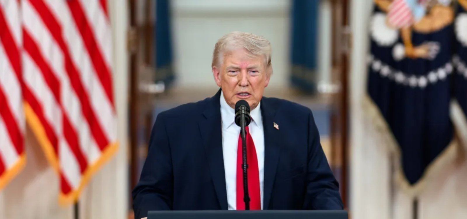 Imagem de Trump diz que EUA devem assumir controle do Estreito de Ormuz e cobrar taxa pela passagem