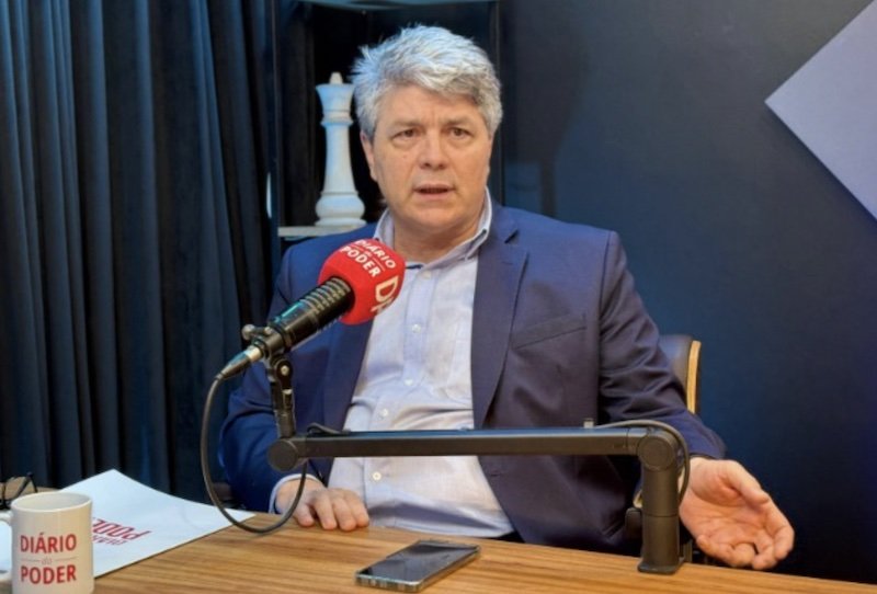 Imagem de Carga tributária alta não faz sentido, diz economista