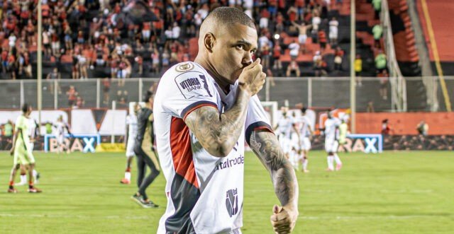 Imagem de Vitória se reabilita na Série A e vence o Criciúma no Barradão