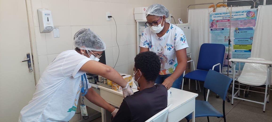 Imagem de Ação Salvador Contra a Dengue nos shoppings aplica 950 doses da vacina contra a doença