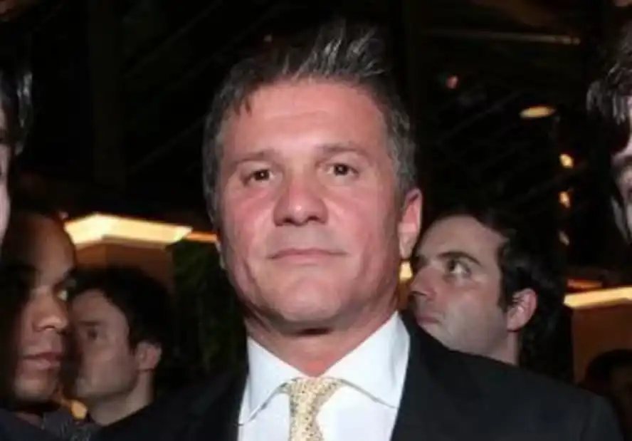 Imagem de PF prende pai de Daniel Vorcaro em nova fase da Operação Compliance Zero