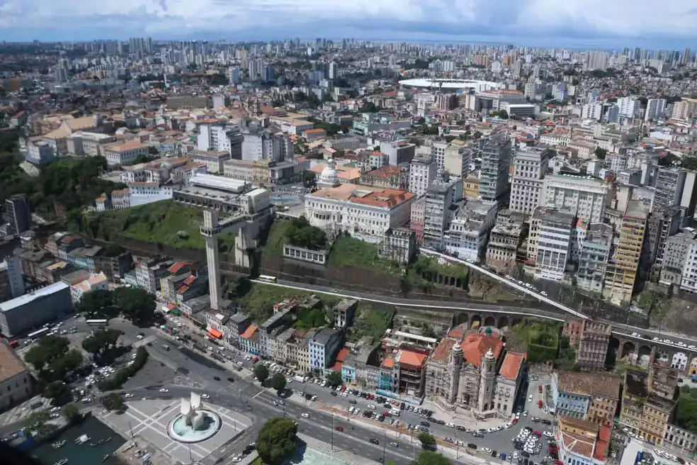 Imagem de Prefeitura de Salvador publica decretos sobre imóveis abandonados no bairro do Comércio