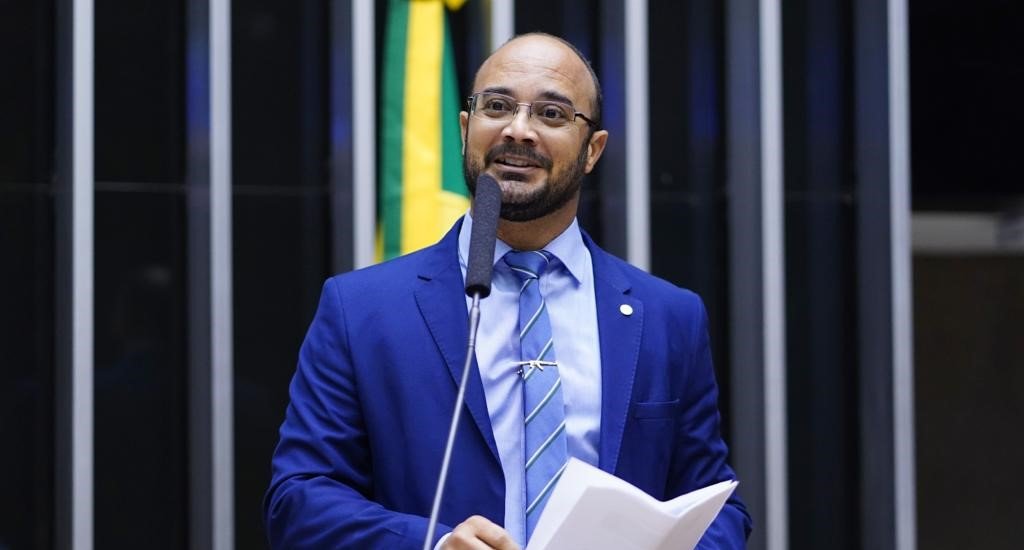 Imagem de Capitão Alden disponibiliza em seu site oficial revista com informações sobre combate ao terror no campo