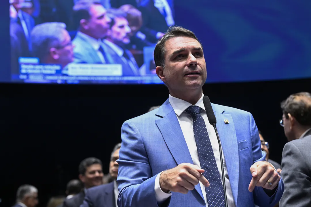 Imagem de Flávio Bolsonaro lidera rejeição após escândalo envolvendo Banco Master, aponta pesquisa