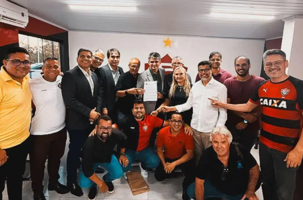 Imagem de Marcone Amaral registra candidatura à presidência do Vitória e faz história como o primeiro ex-jogador a disputar o comando do clube